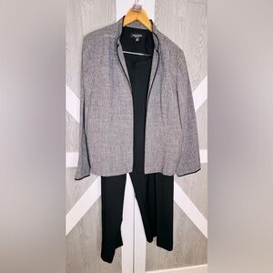 093. Perceptions New York 2 Piece Pant Suit 18